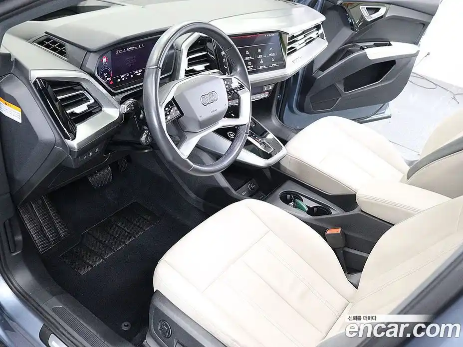 Audi Q4 e-tron 2022 гидро в Москве № 163090, фото 17