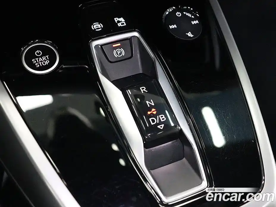Audi Q4 e-tron 2022 гидро в Москве № 163090, фото 8