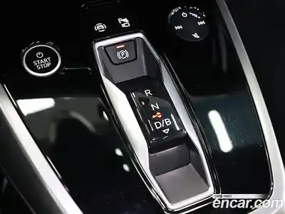 Audi Q4 e-tron 2022 гидро в Москве № 163090, миниатюра 8
