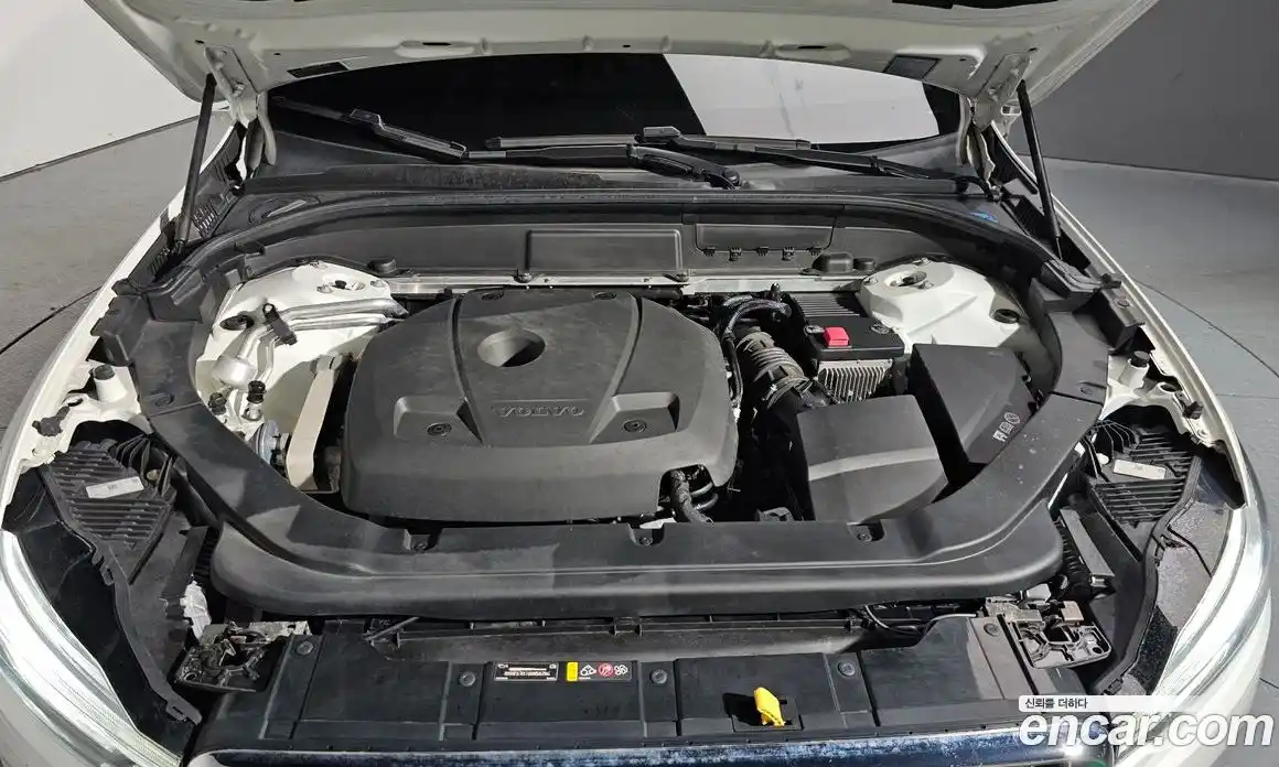Volvo XC60 2018 2.0 гидро в Москве № 164323, фото 6