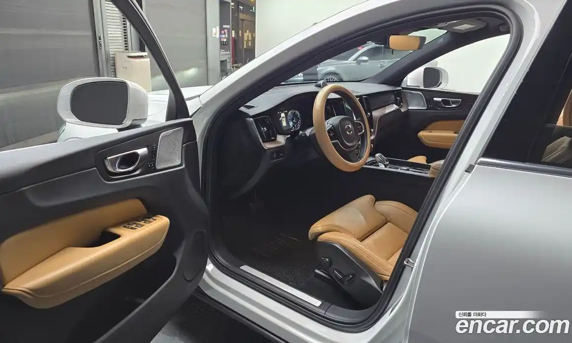 Volvo XC60 2021 2.0 гидро в Москве № 164544, фото 10