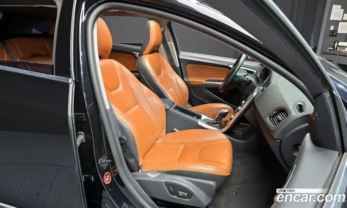Volvo V60 2013 2.0 гидро в Москве № 164645, фото 12