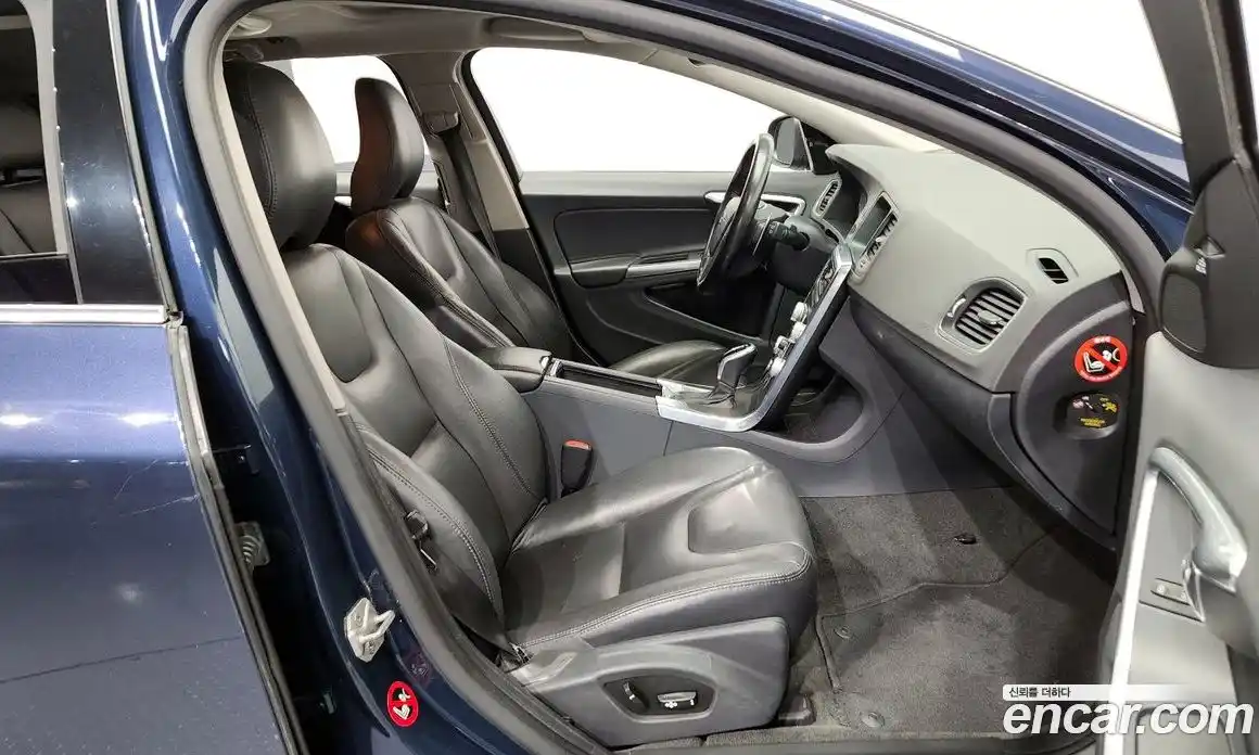 Volvo V60 2015 1.6 гидро в Москве № 164699, фото 11