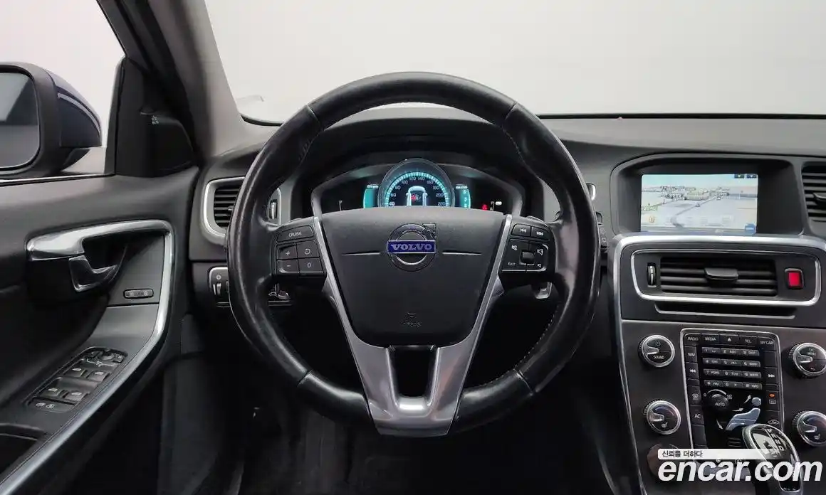 Volvo V60 2015 1.6 гидро в Москве № 164699, фото 13