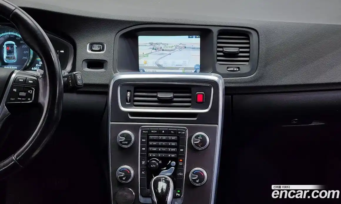 Volvo V60 2015 1.6 гидро в Москве № 164699, фото 14