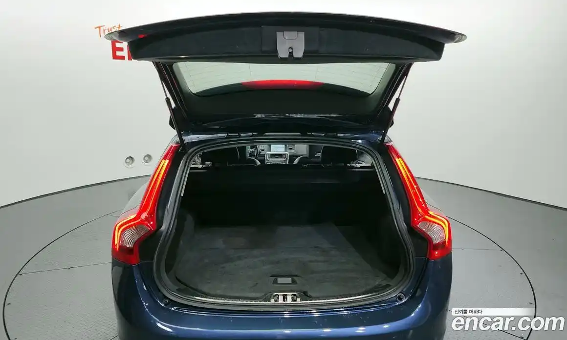 Volvo V60 2015 1.6 гидро в Москве № 164699, фото 20