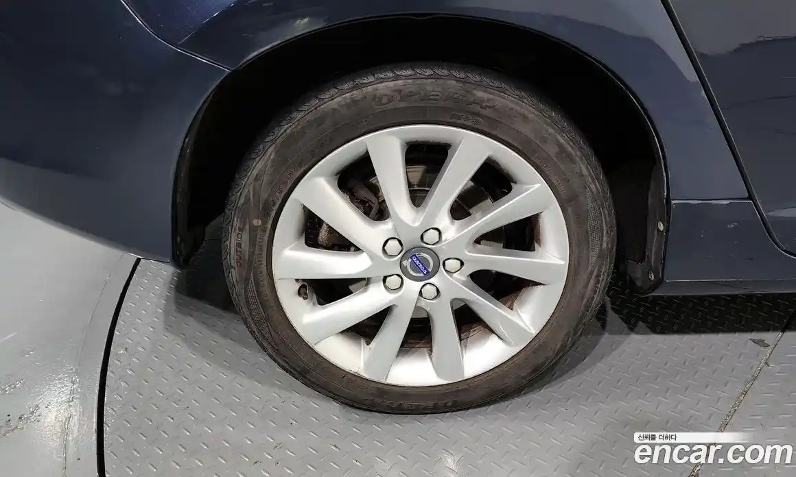 Volvo V60 2015 1.6 гидро в Москве № 164699, фото 5