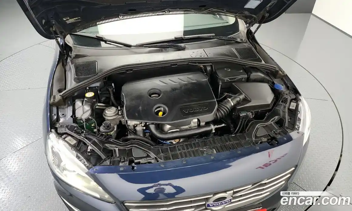 Volvo V60 2015 1.6 гидро в Москве № 164699, фото 6