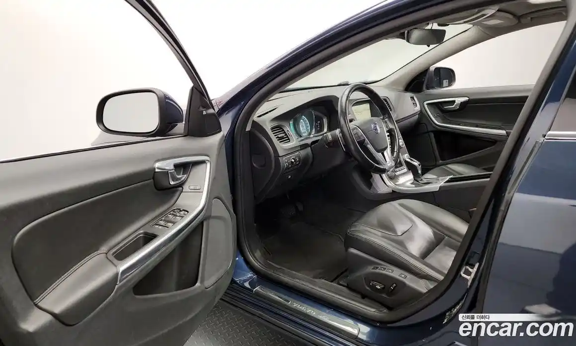 Volvo V60 2015 1.6 гидро в Москве № 164699, фото 10