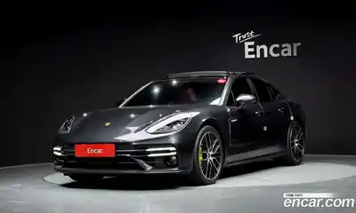 Porsche Panamera, 2023