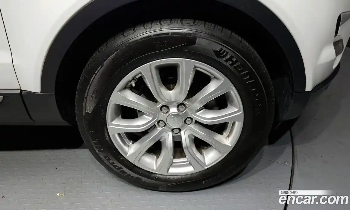 Land Rover Range-Rover Evoque 2015 2.2 гидро в Москве № 166396, фото 5