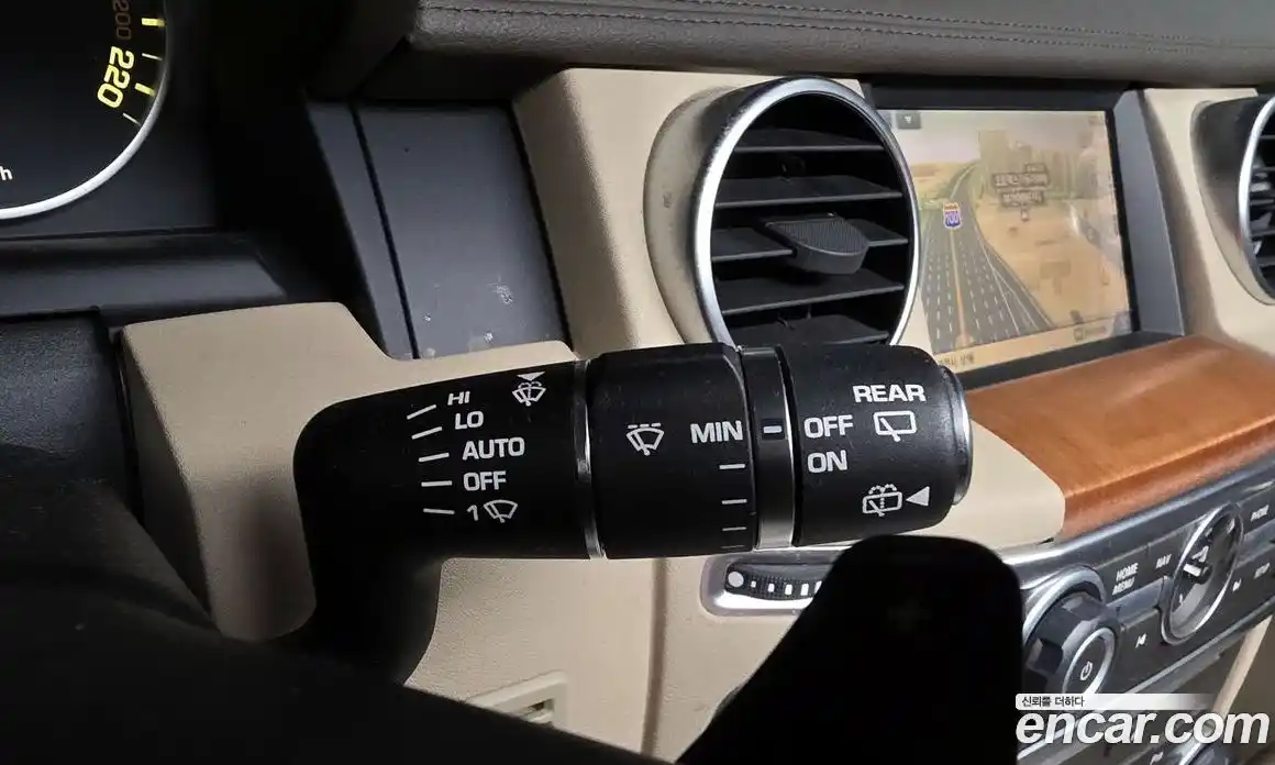 Land Rover Discovery 2016 3.0 гидро в Москве № 166508, фото 17