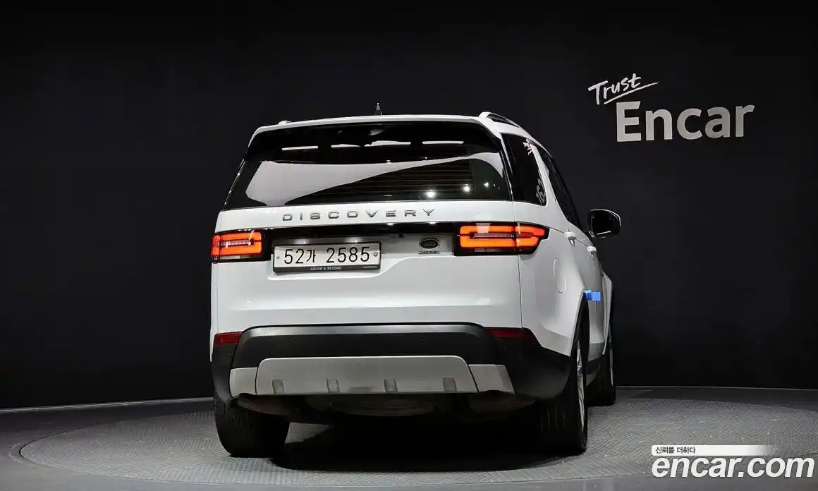 Land Rover Discovery 2017 3.0 гидро в Москве № 166596, фото 4