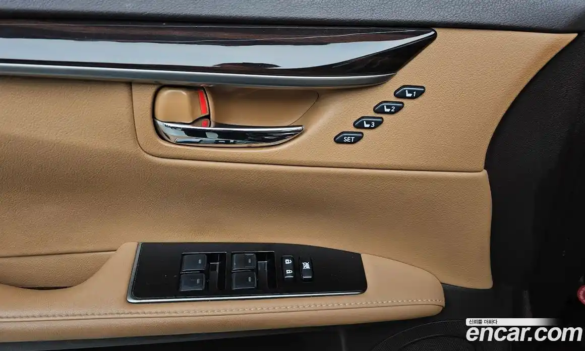 Lexus ES 2017 2.5 гидро в Москве № 168227, фото 16