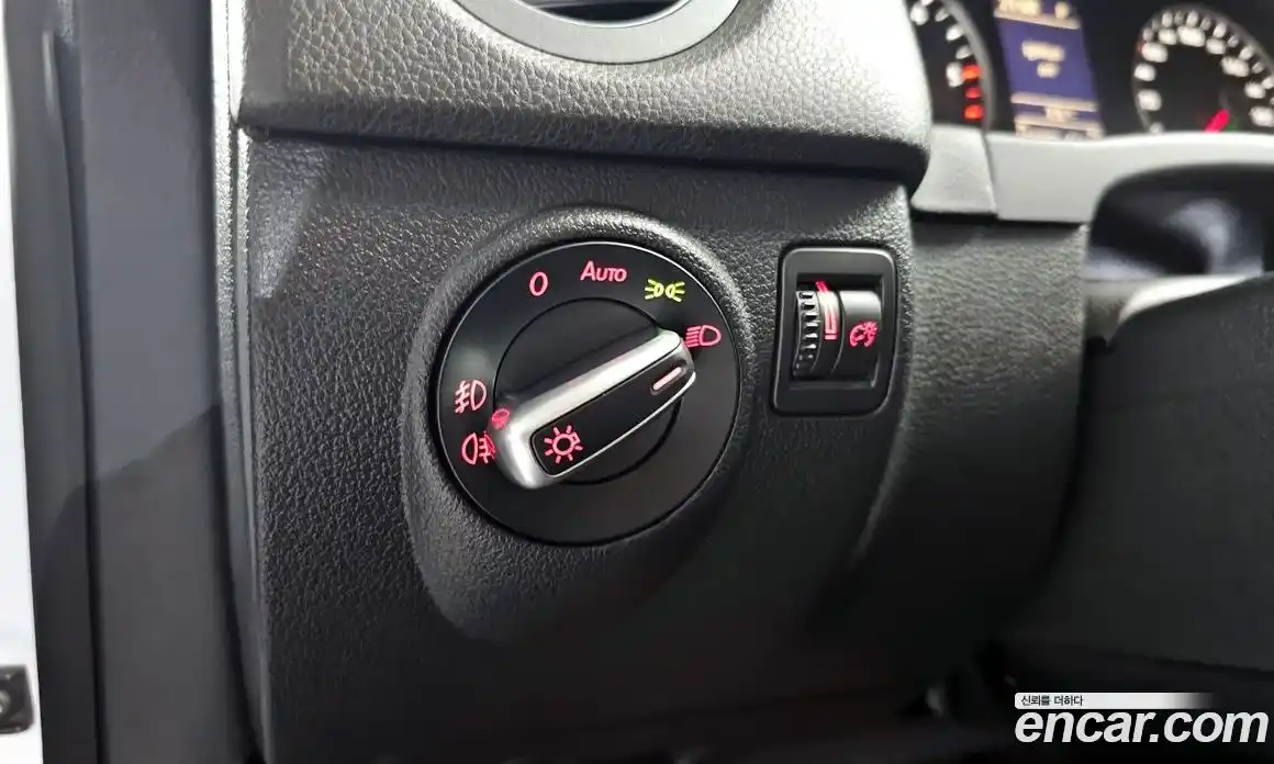 Volkswagen Tiguan 2014 2.0 гидро в Москве № 169072, фото 17