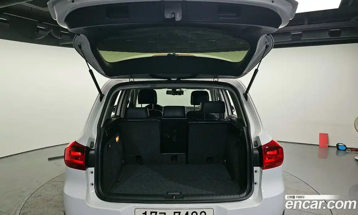 Volkswagen Tiguan 2014 2.0 гидро в Москве № 169072, фото 20