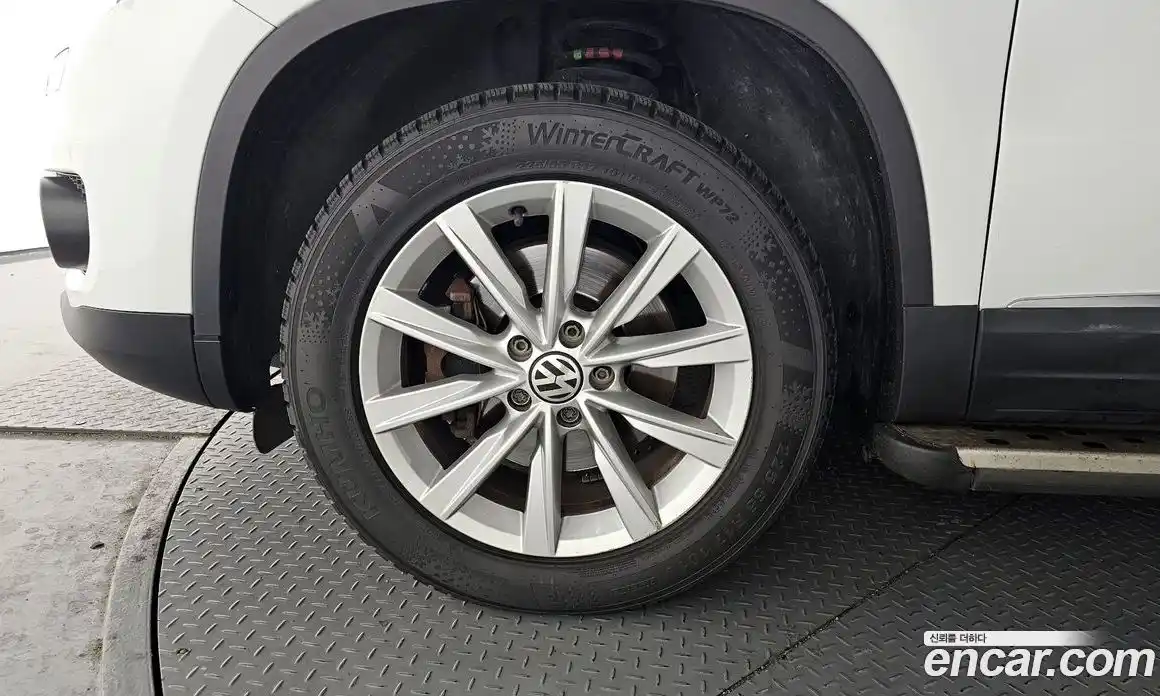 Volkswagen Tiguan 2014 2.0 гидро в Москве № 169072, фото 5