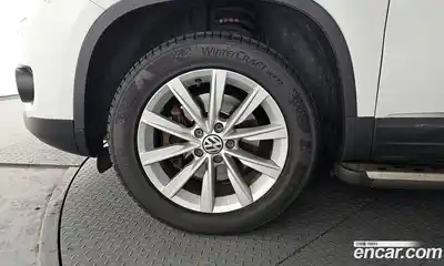 Volkswagen Tiguan 2014 2.0 гидро в Москве № 169072, миниатюра 5