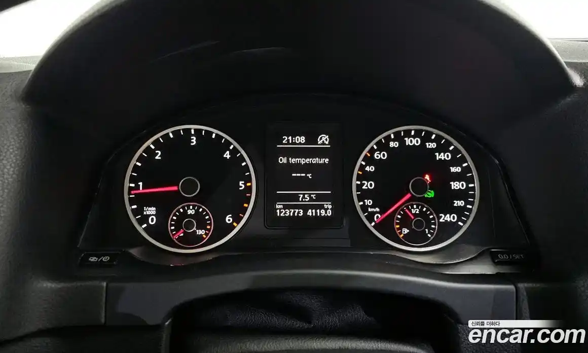 Volkswagen Tiguan 2014 2.0 гидро в Москве № 169072, фото 8