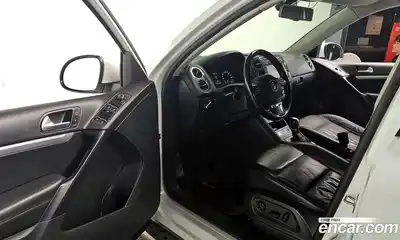 Volkswagen Tiguan 2014 2.0 гидро в Москве № 169072, миниатюра 10