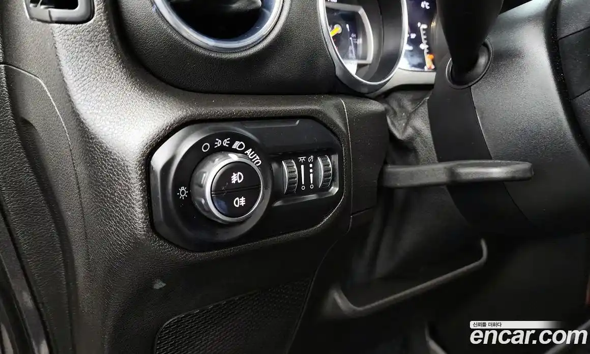 Jeep Wrangler 2019 2.0 гидро в Москве № 169332, фото 16