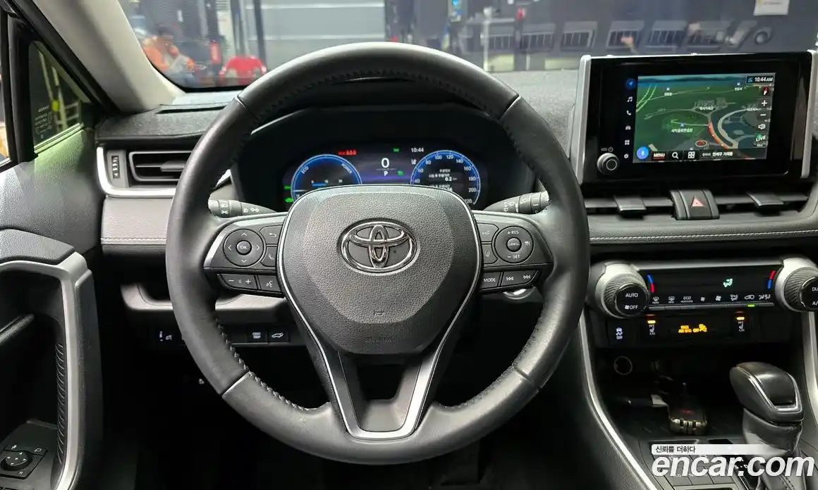 Toyota RAV4 2023 2.5 гидро в Москве № 170170, фото 13