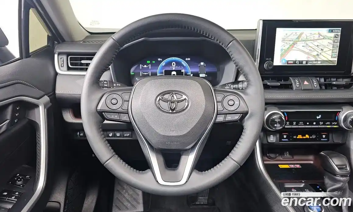 Toyota RAV4 2023 2.5 гидро в Москве № 170191, фото 13