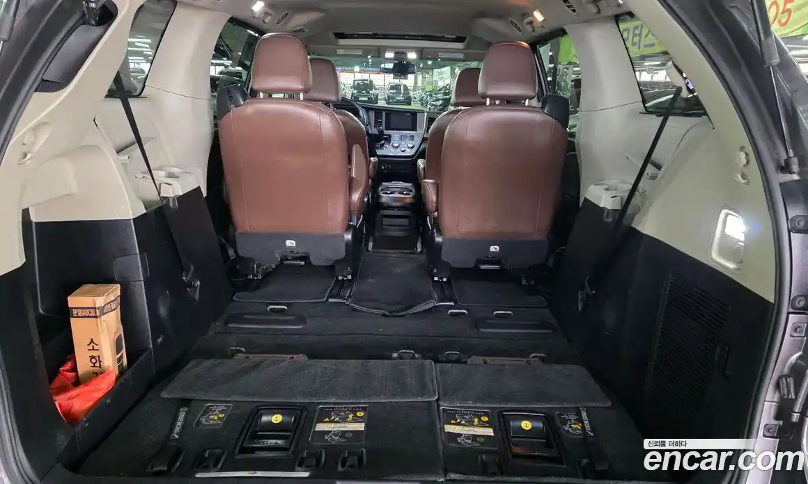 Toyota Sienna 2017 3.5 гидро в Москве № 170354, фото 19