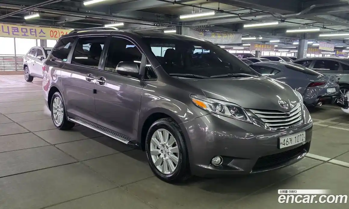 Toyota Sienna 2017 3.5 гидро в Москве № 170354, фото 3