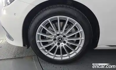 Mercedes-Benz E-Class 2023 2.0 гидро, миниатюра 5