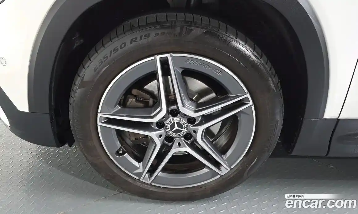 Mercedes-Benz GLB-Class 2022 2.0 гидро в Москве № 177297, фото 4