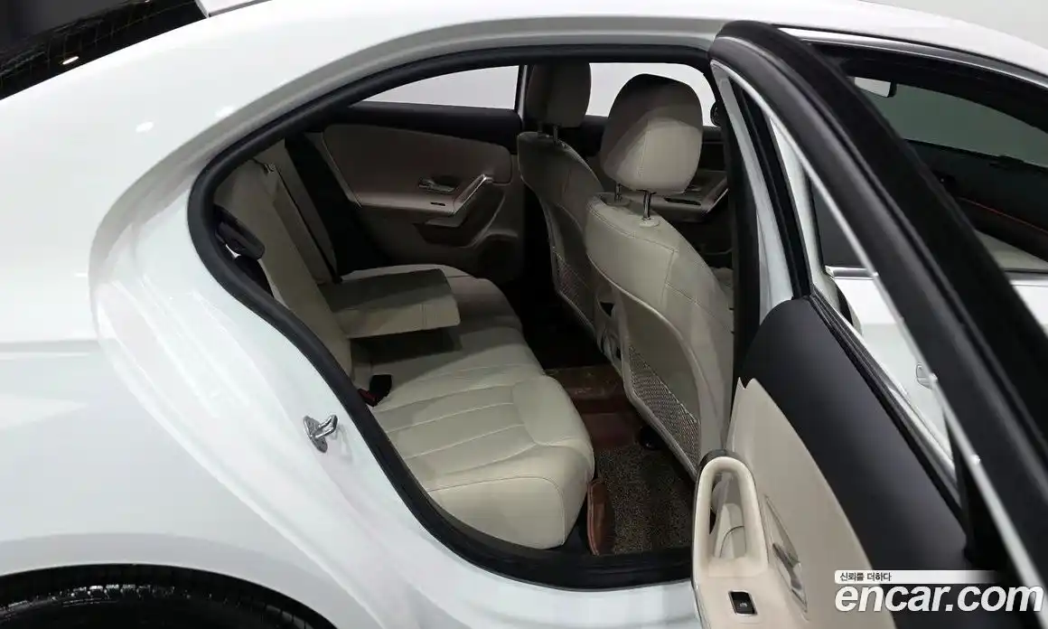Mercedes-Benz A-Class 2022 2.0 гидро в Москве № 178367, фото 11