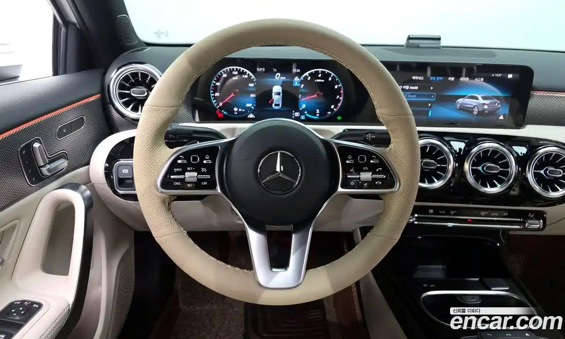 Mercedes-Benz A-Class 2022 2.0 гидро в Москве № 178367, фото 12