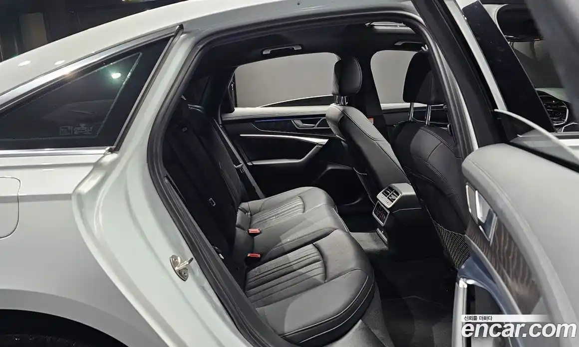 Audi A6 2021 2.0 гидро, фото 12