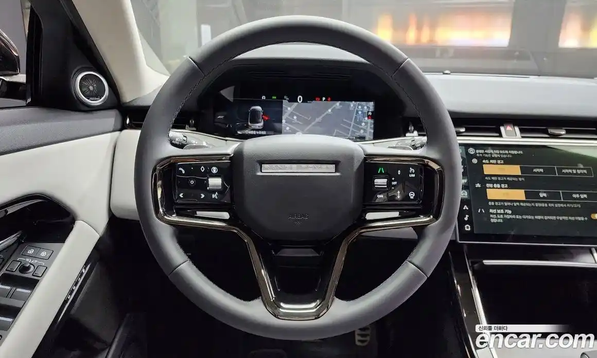 Land Rover Range-Rover Evoque 2024 2.0 гидро в Москве № 198043, фото 13