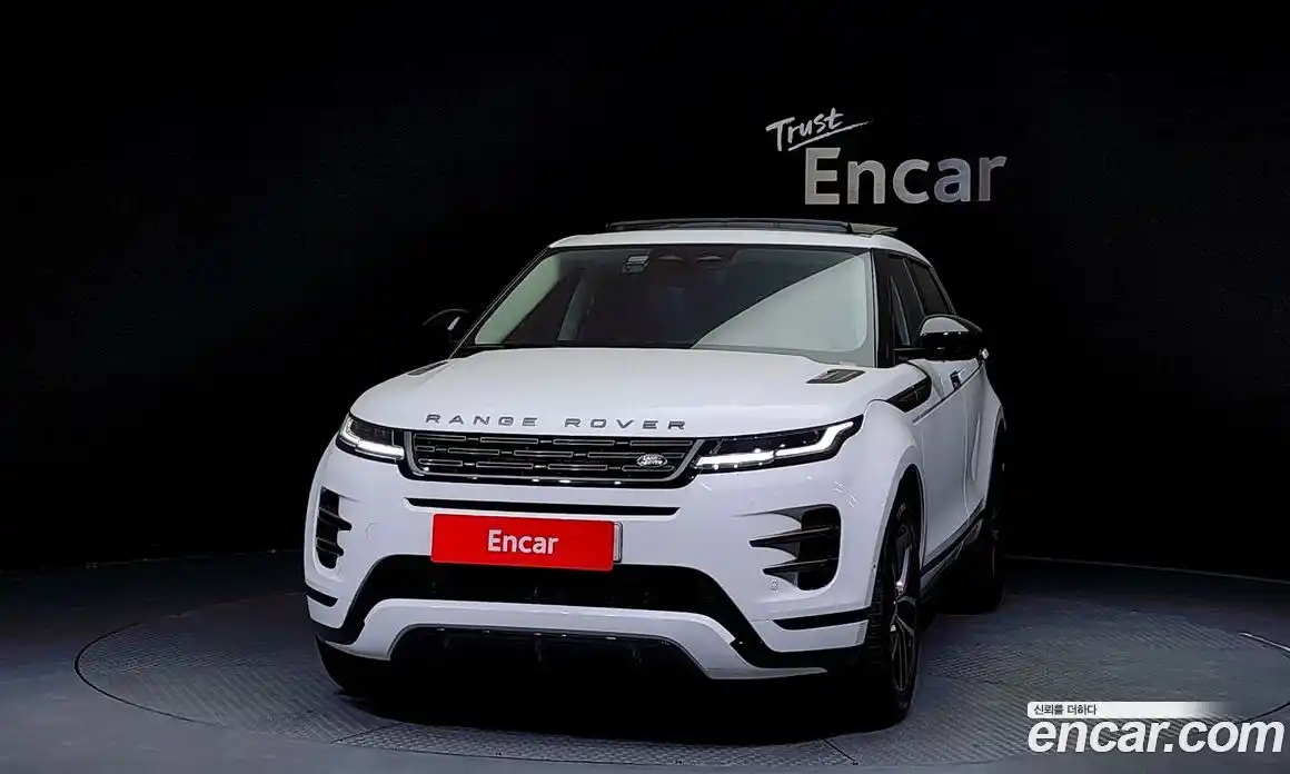 Land Rover Range-Rover Evoque 2024 2.0 гидро в Москве № 198043, фото 3