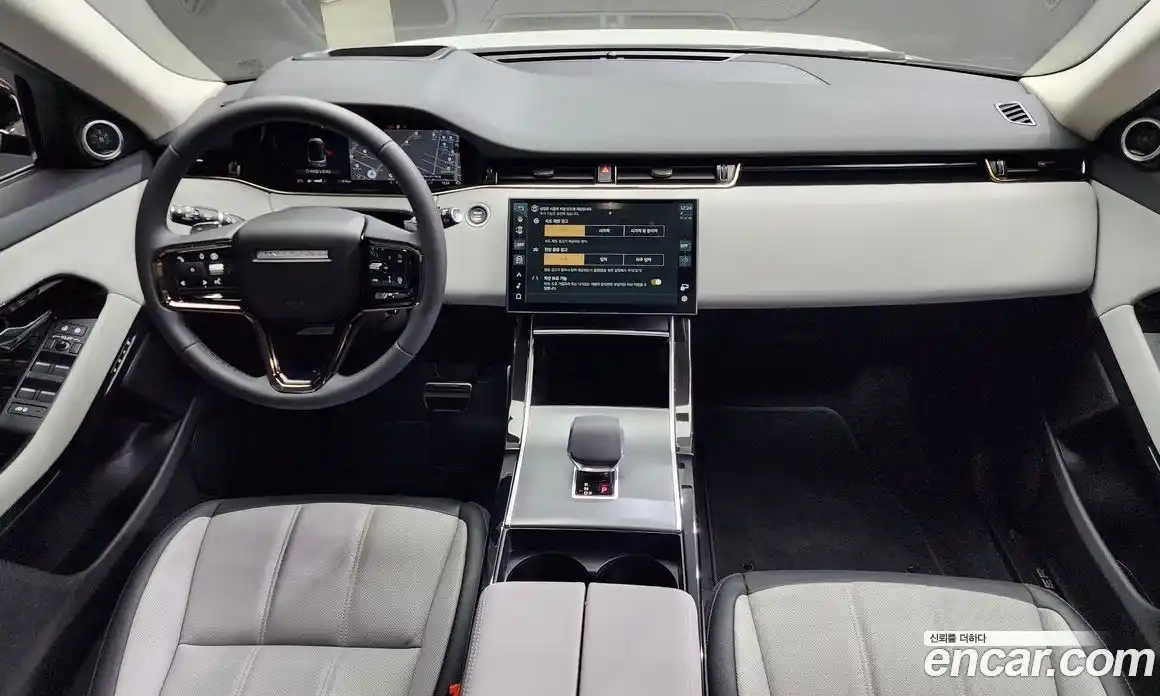 Land Rover Range-Rover Evoque 2024 2.0 гидро в Москве № 198043, фото 7