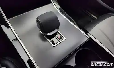 Land Rover Range-Rover Evoque 2024 2.0 гидро в Москве № 198043, миниатюра 9