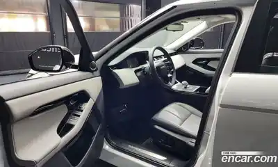 Land Rover Range-Rover Evoque 2024 2.0 гидро в Москве № 198043, миниатюра 10