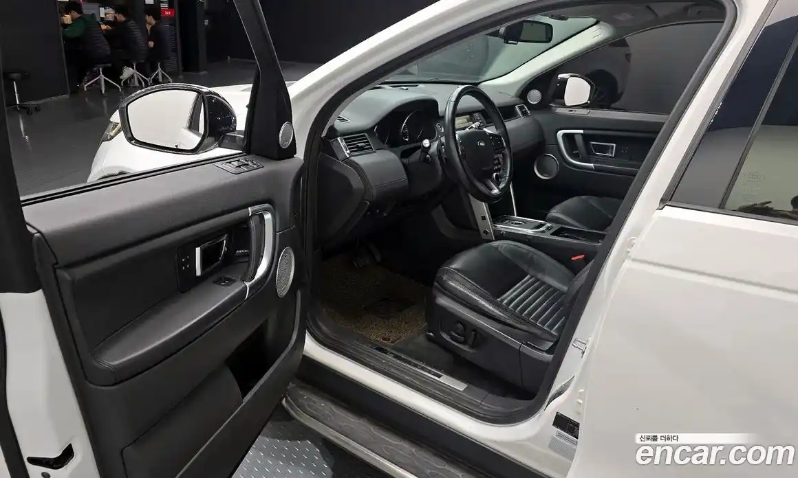 Land Rover Discovery Sport 2016 2.0 гидро в Москве № 198261, фото 11
