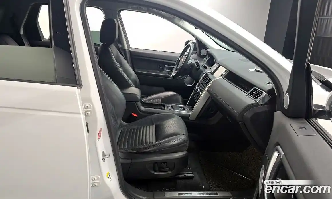 Land Rover Discovery Sport 2016 2.0 гидро в Москве № 198261, фото 10