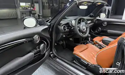 Mini Cooper Convertible 2017 2.0 гидро в Москве № 198367, миниатюра 11