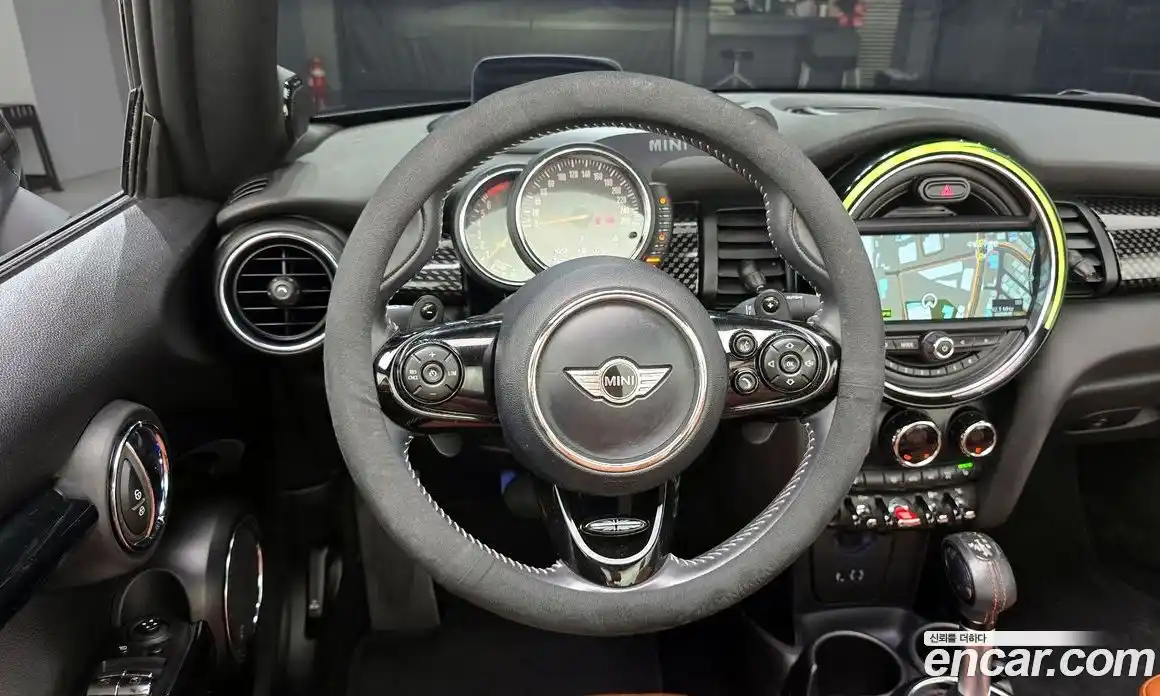 Mini Cooper Convertible 2017 2.0 гидро в Москве № 198367, фото 13