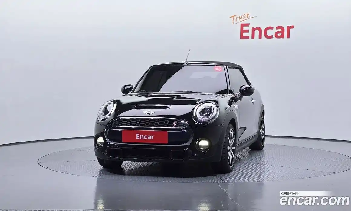 Mini Cooper Convertible 2017 2.0 гидро в Москве № 198367, фото 19