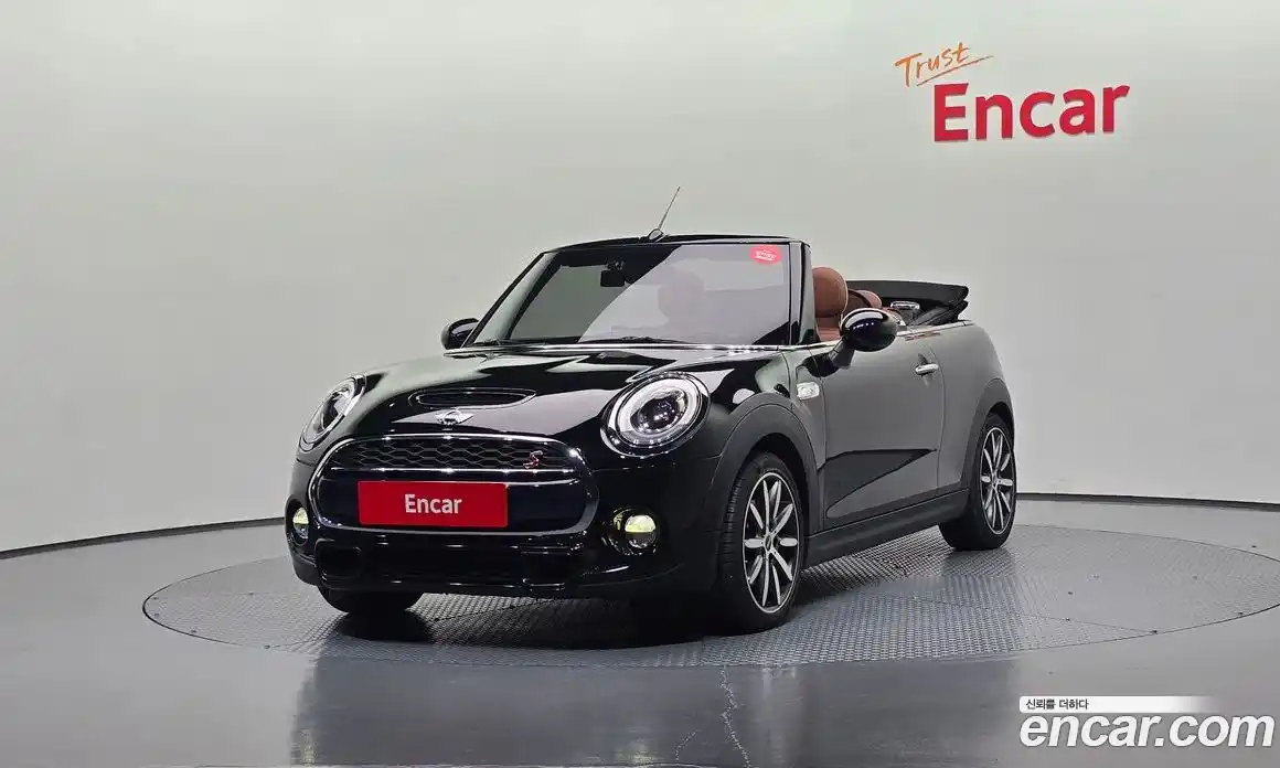 Mini Cooper Convertible 2017 2.0 гидро в Москве № 198367, фото 4