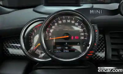 Mini Cooper Convertible 2017 2.0 гидро в Москве № 198367, миниатюра 8