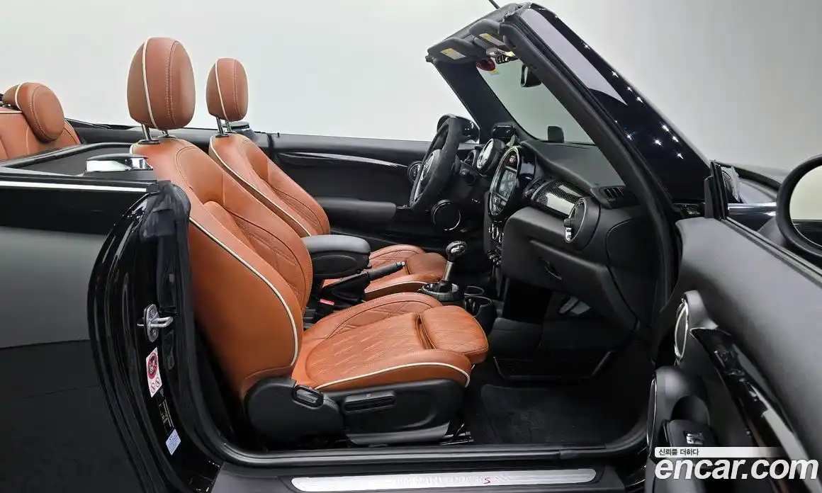 Mini Cooper Convertible 2017 2.0 гидро в Москве № 198367, фото 10