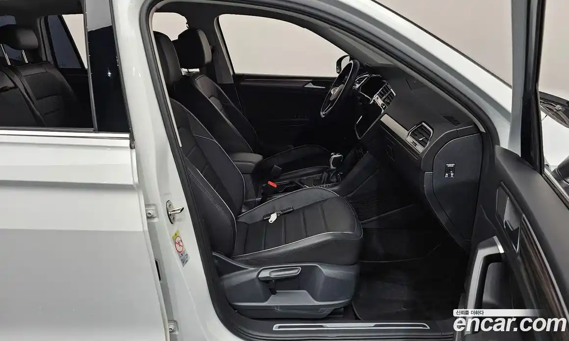 Volkswagen Tiguan 2024 2.0 гидро в Москве № 198999, фото 11