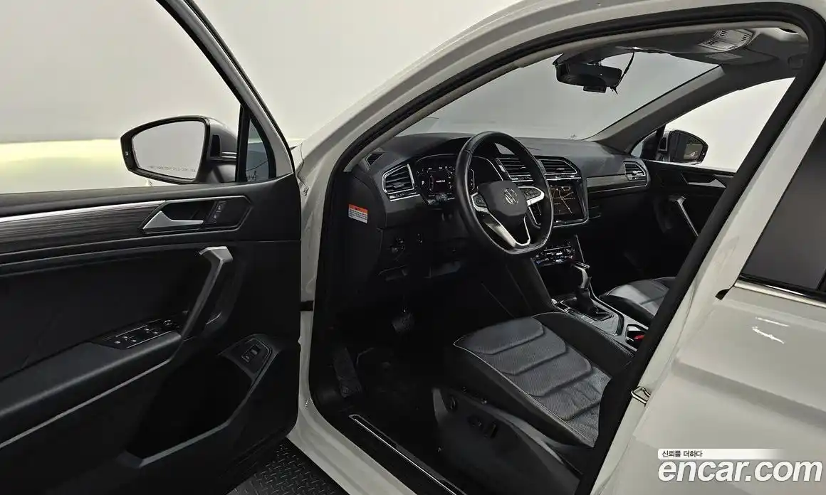 Volkswagen Tiguan 2024 2.0 гидро в Москве № 198999, фото 10