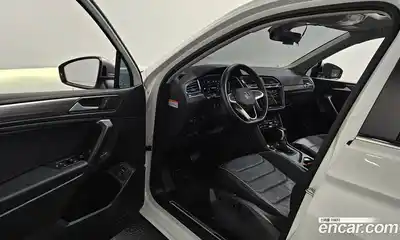 Volkswagen Tiguan 2024 2.0 гидро в Москве № 198999, миниатюра 10